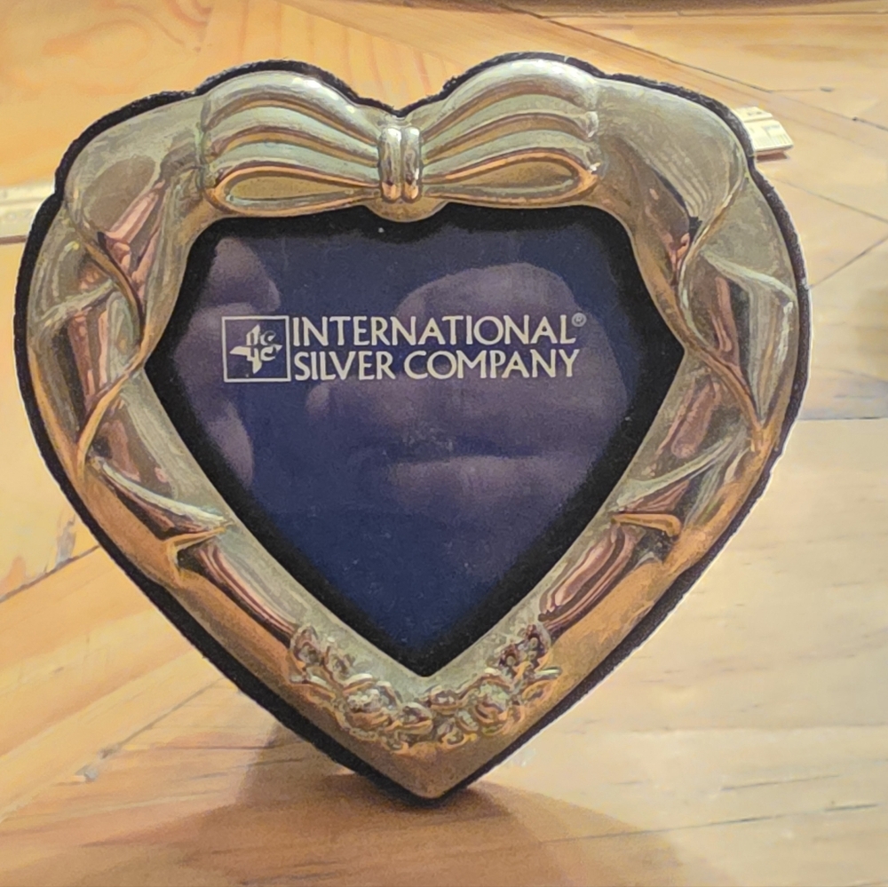International Silver Company Heart Frame Silver Plate
